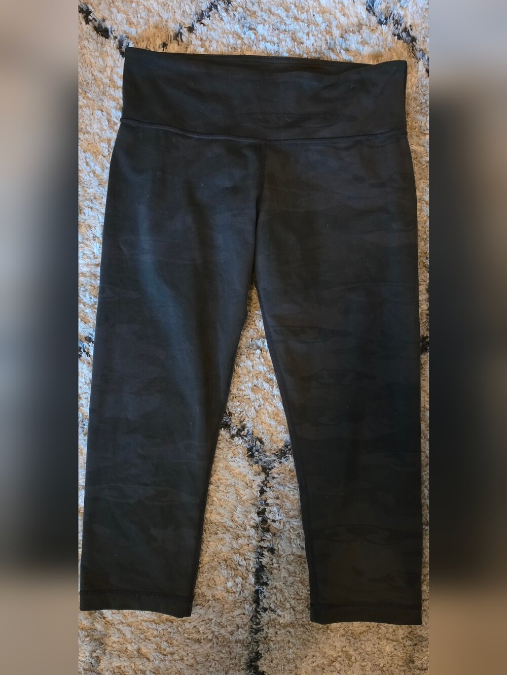Lululemon Wunder Under Crop Deep Camo Green Size 8